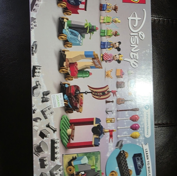 LEGO Disney Magical Train Adventure Set - Picture 2 of 3
